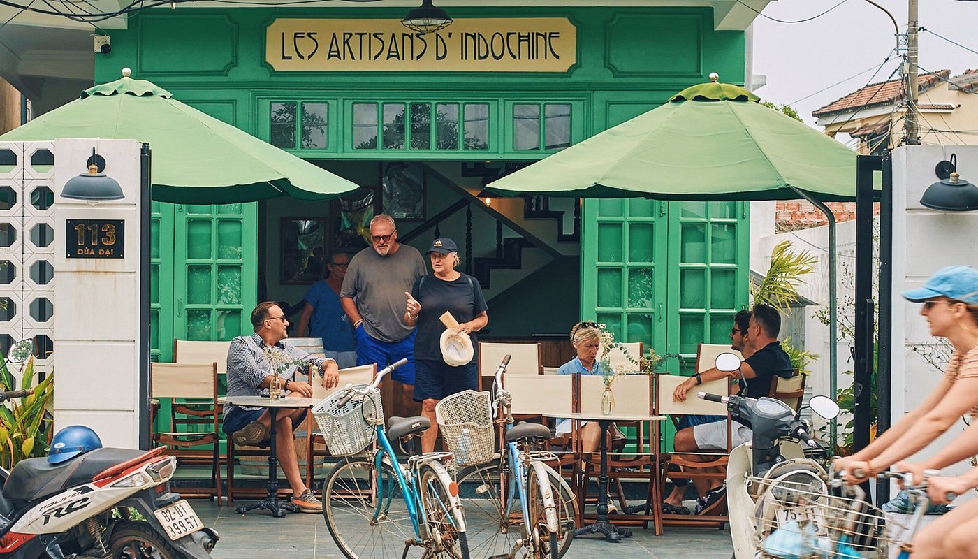 L'Artisans D'Indochine - Artisanal deli and wine shop